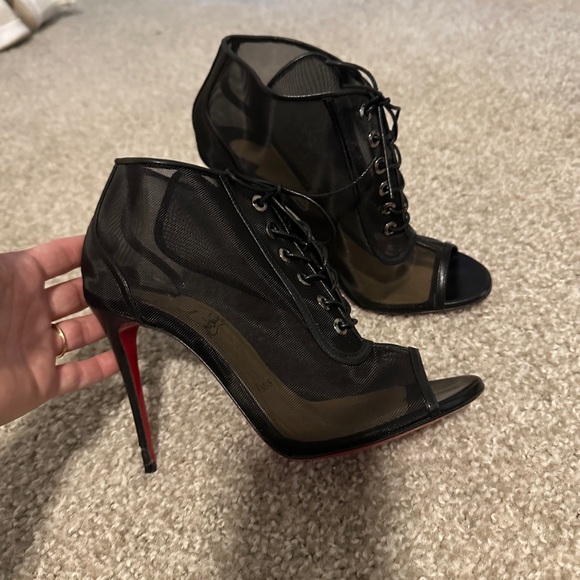 Elegant Black Mesh Stiletto Heels - Picture 1 of 4